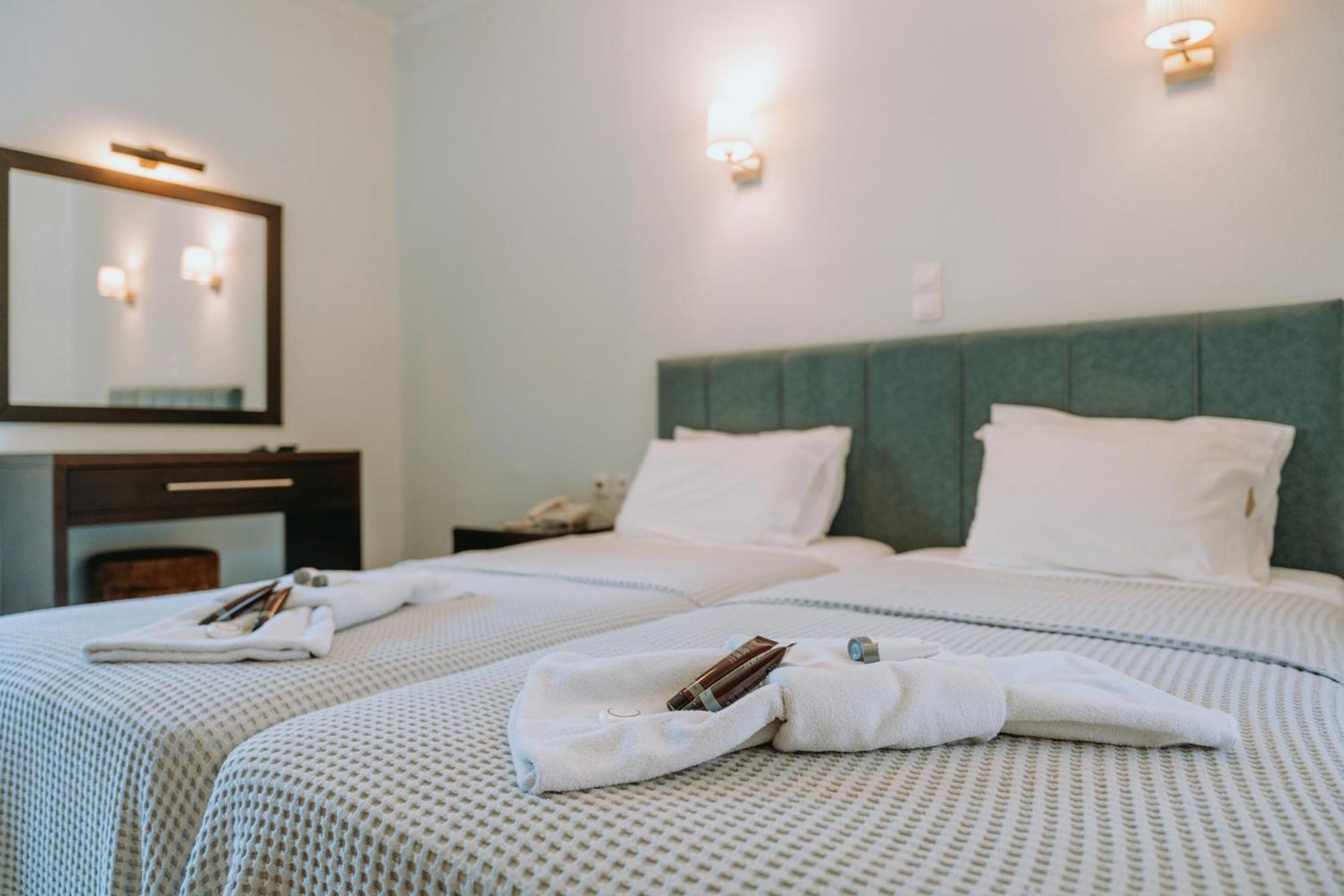 Karavostasi Beach Hotel Perdika  Extérieur photo