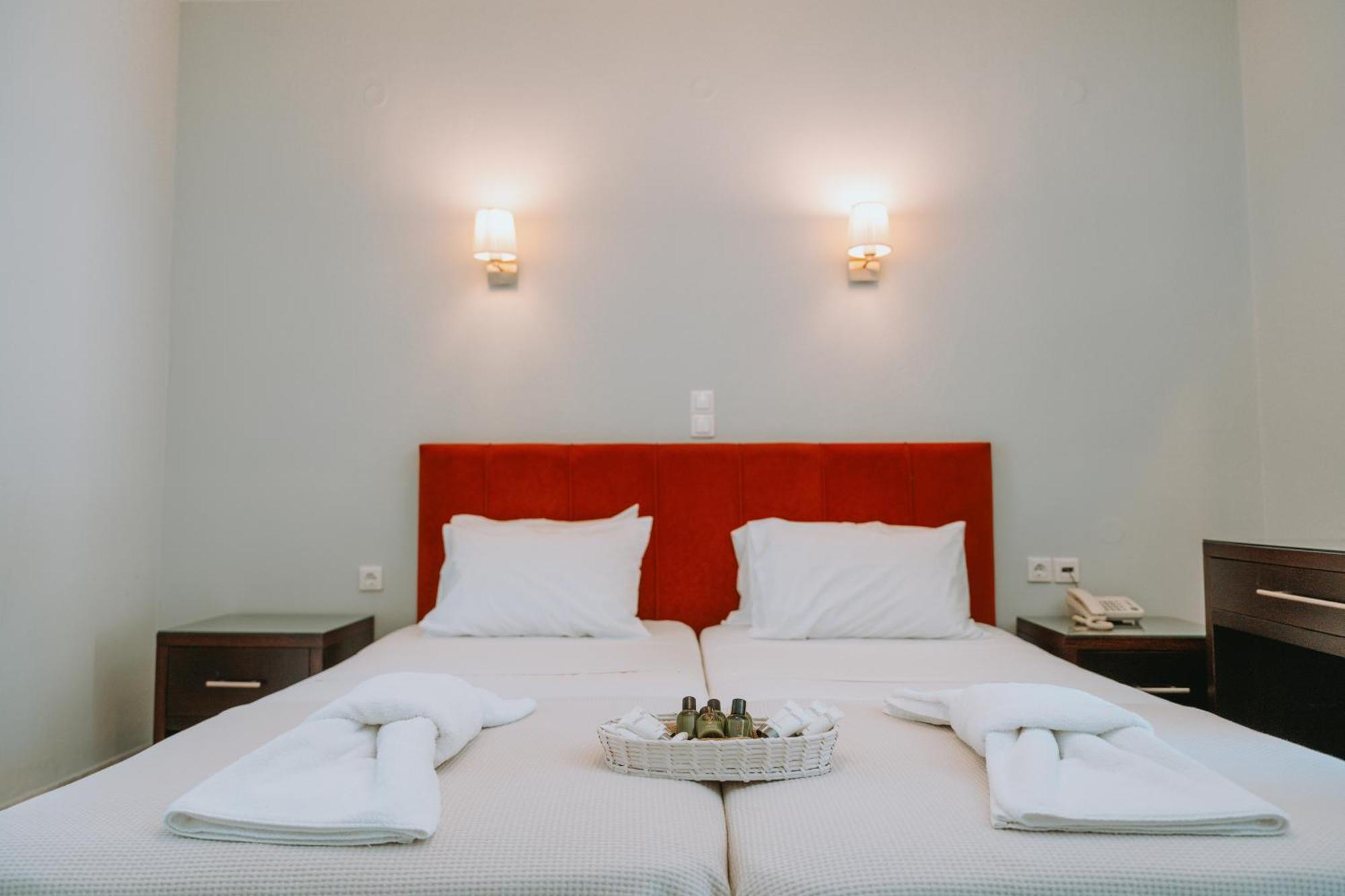 Karavostasi Beach Hotel Perdika  Extérieur photo