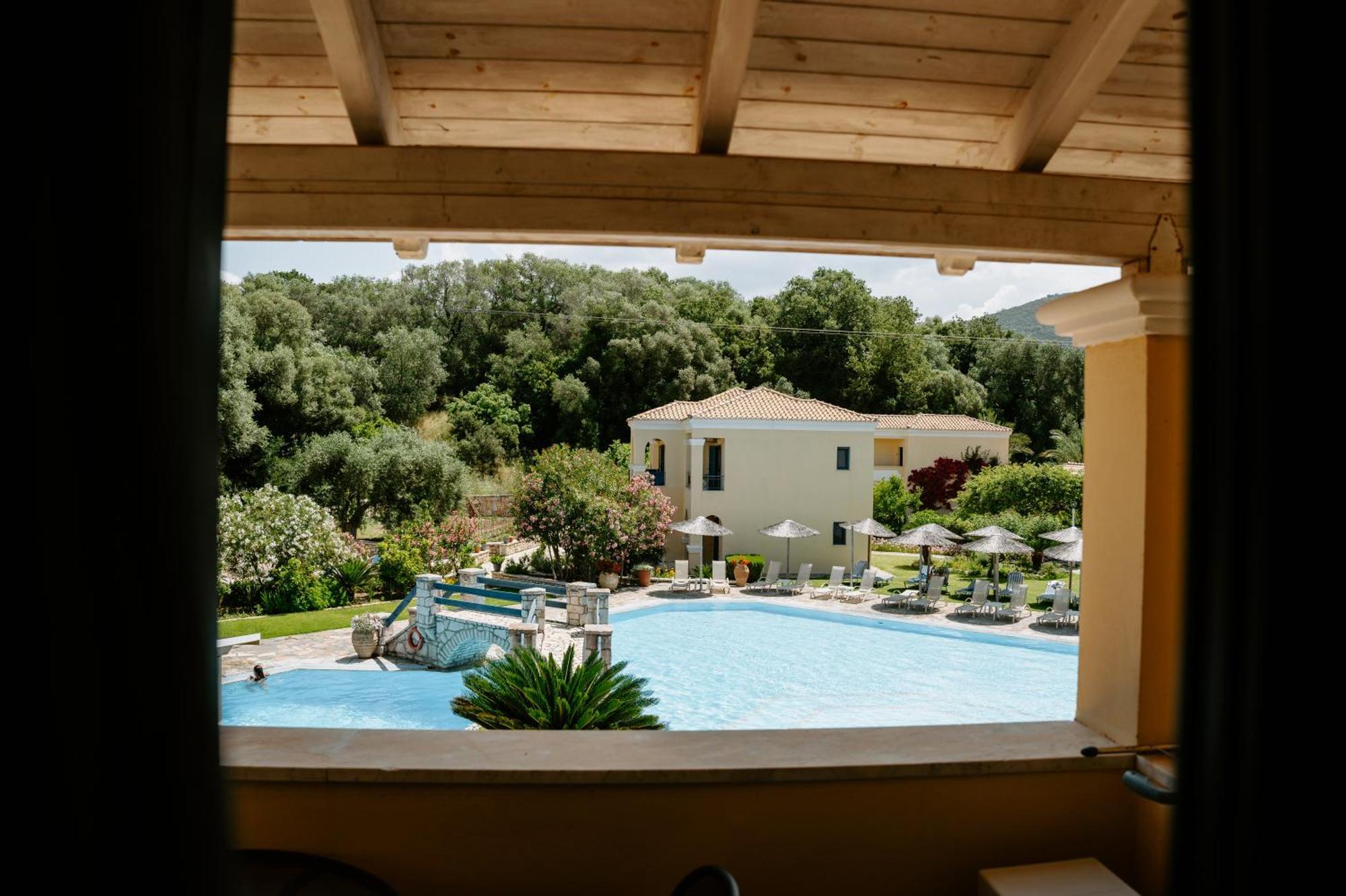 Karavostasi Beach Hotel Perdika  Extérieur photo
