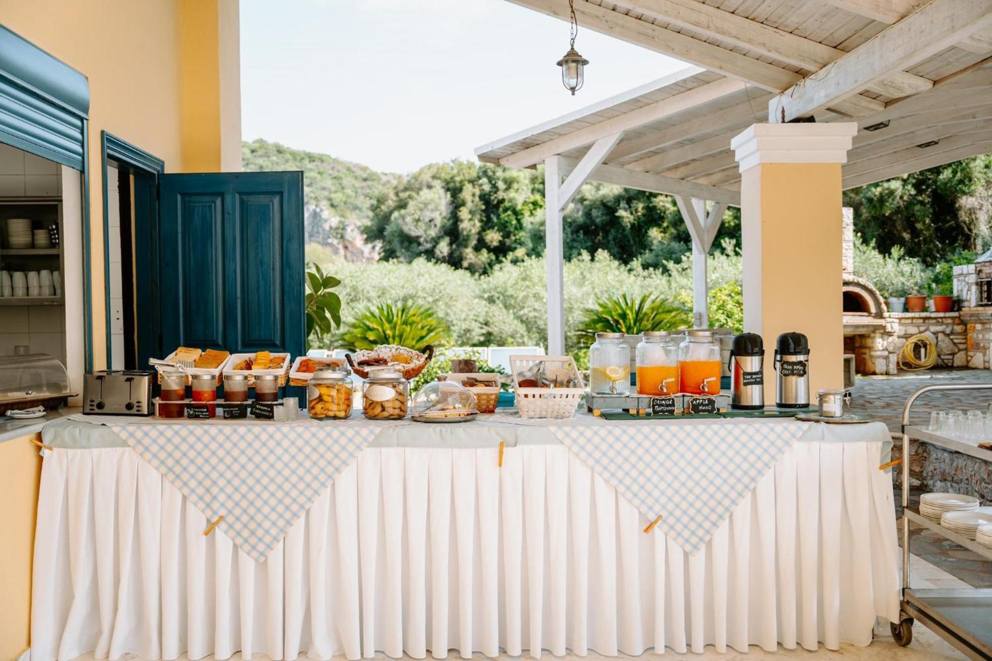 Karavostasi Beach Hotel Perdika  Extérieur photo