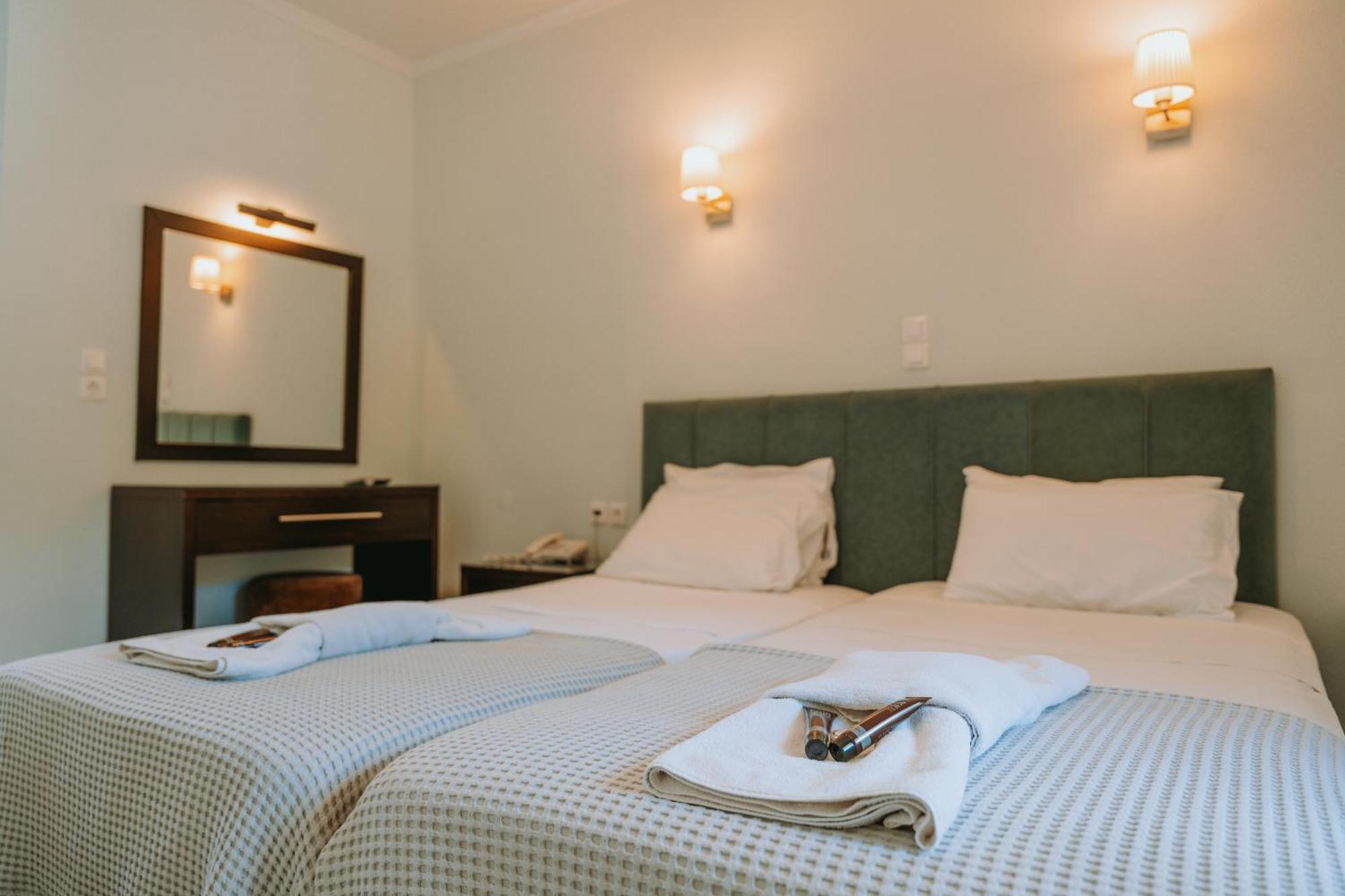 Karavostasi Beach Hotel Perdika  Extérieur photo