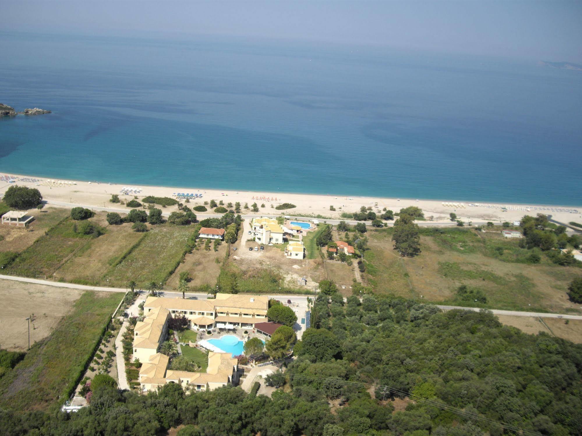 Karavostasi Beach Hotel Perdika  Extérieur photo